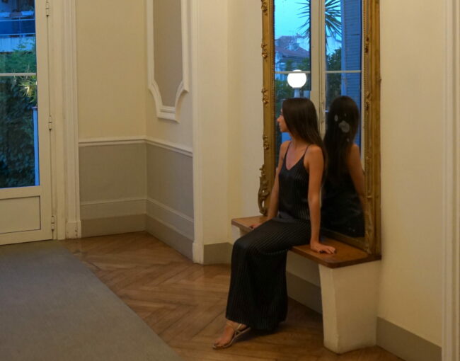 Pauline sur un banc DSC06859 copie